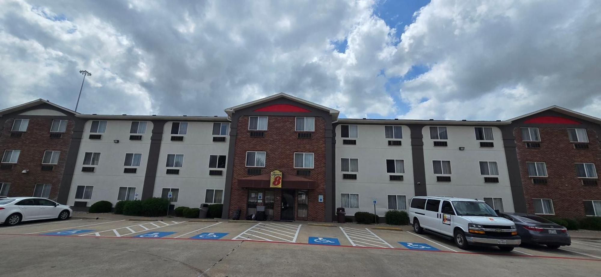Hotel Super 8 By Wyndham Irving Dfw Airport/South Exteriér fotografie